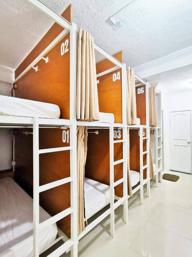 Nomadsmnl Hostel Paranaque City Екстериор снимка